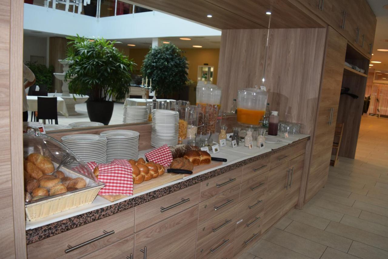 Hotel Restaurant Sokrates Guttingen Exterior photo